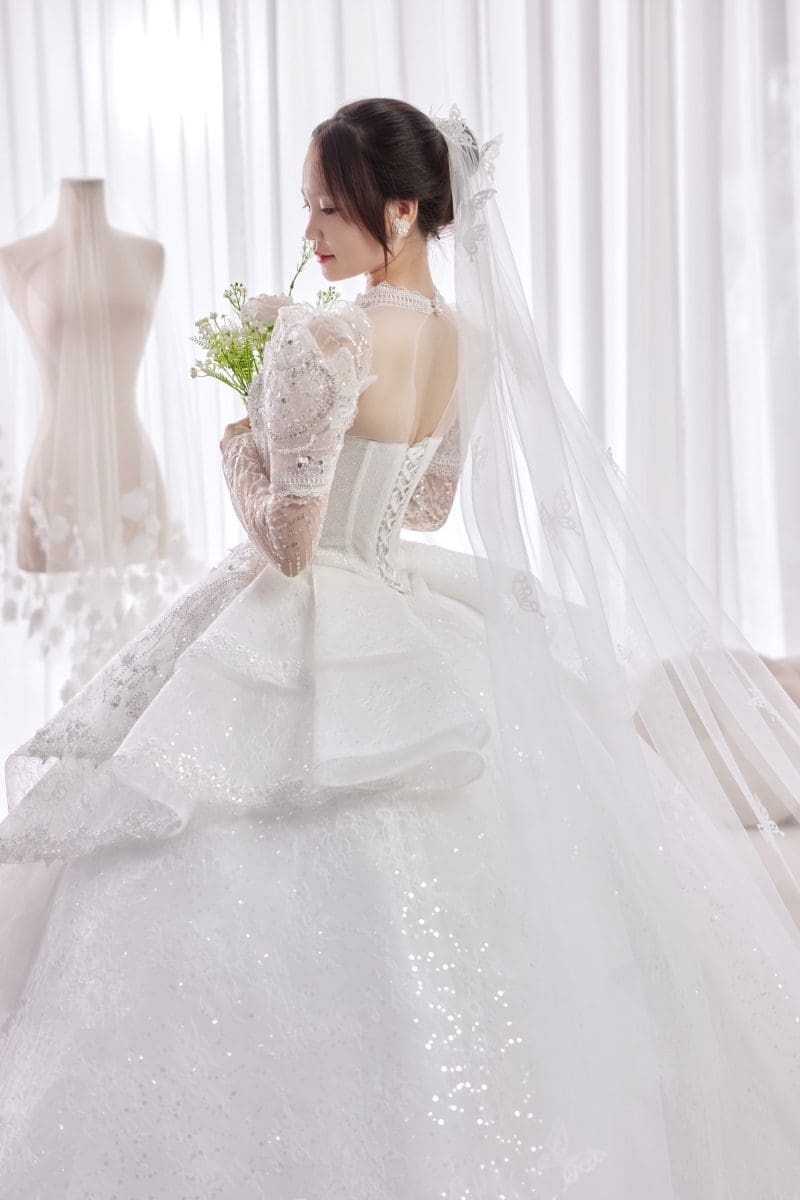 váy cưới công chúa tay dài và phồng ms3