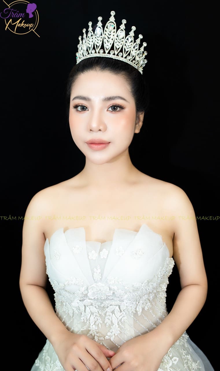 Makeup cô dâu tone thái