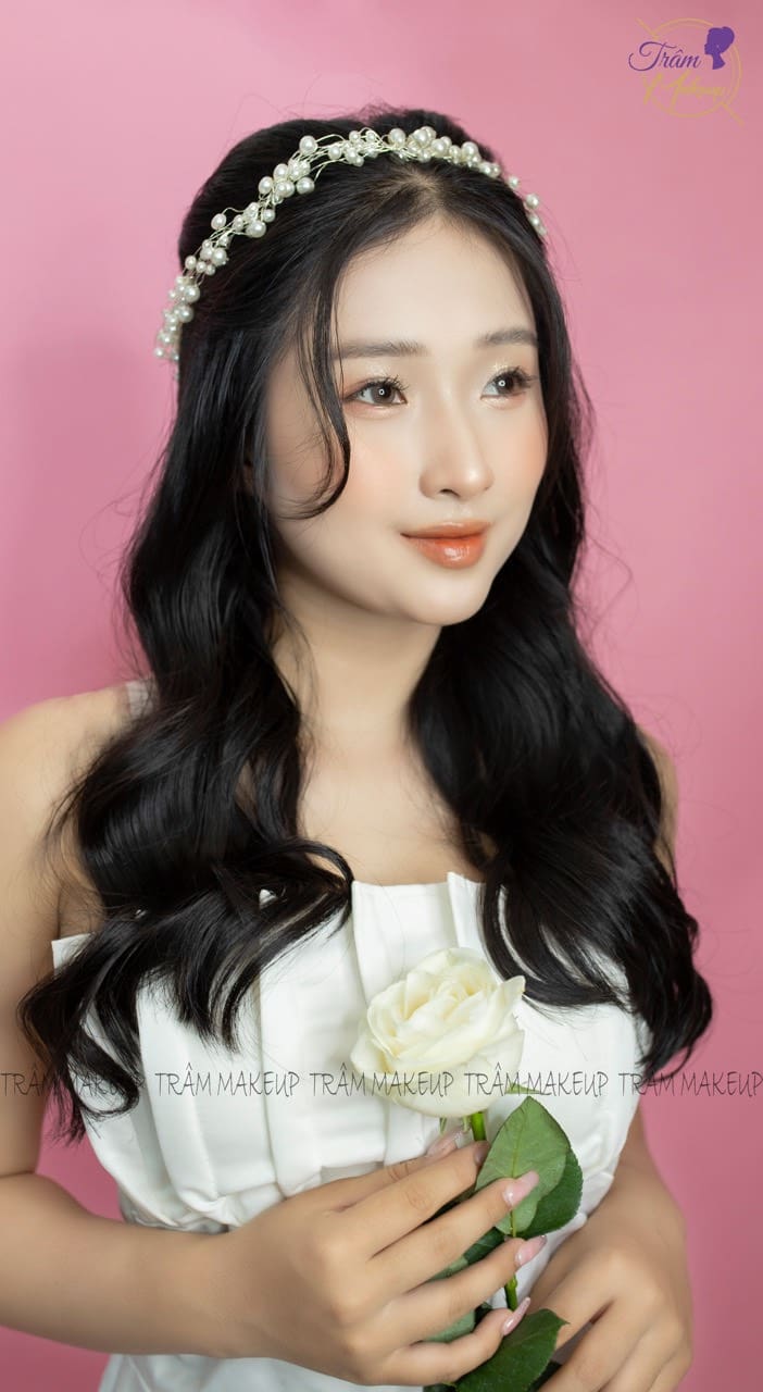 trang điểm cô dâu hàn quốc