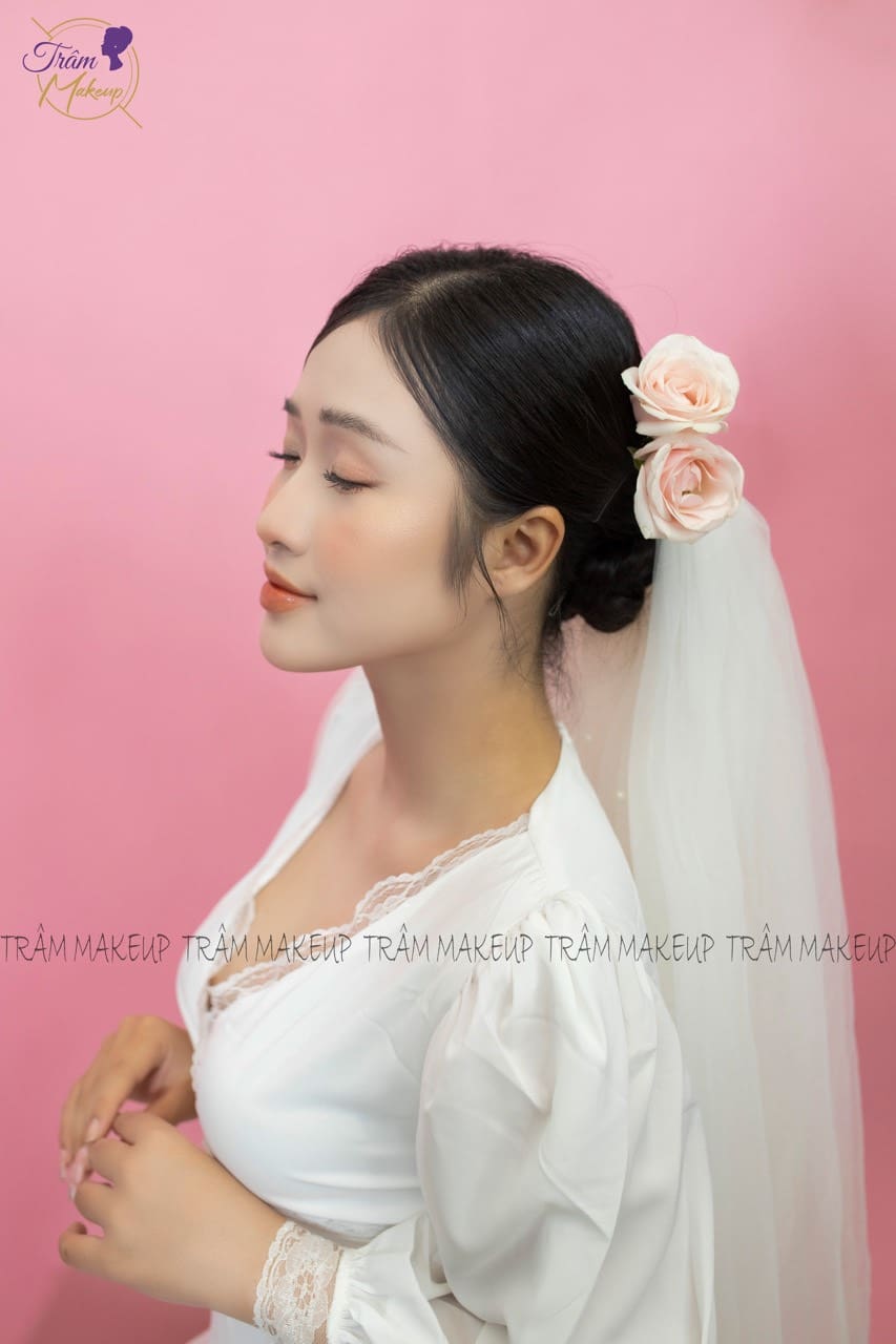 Trang điểm cô dâu tại nhà