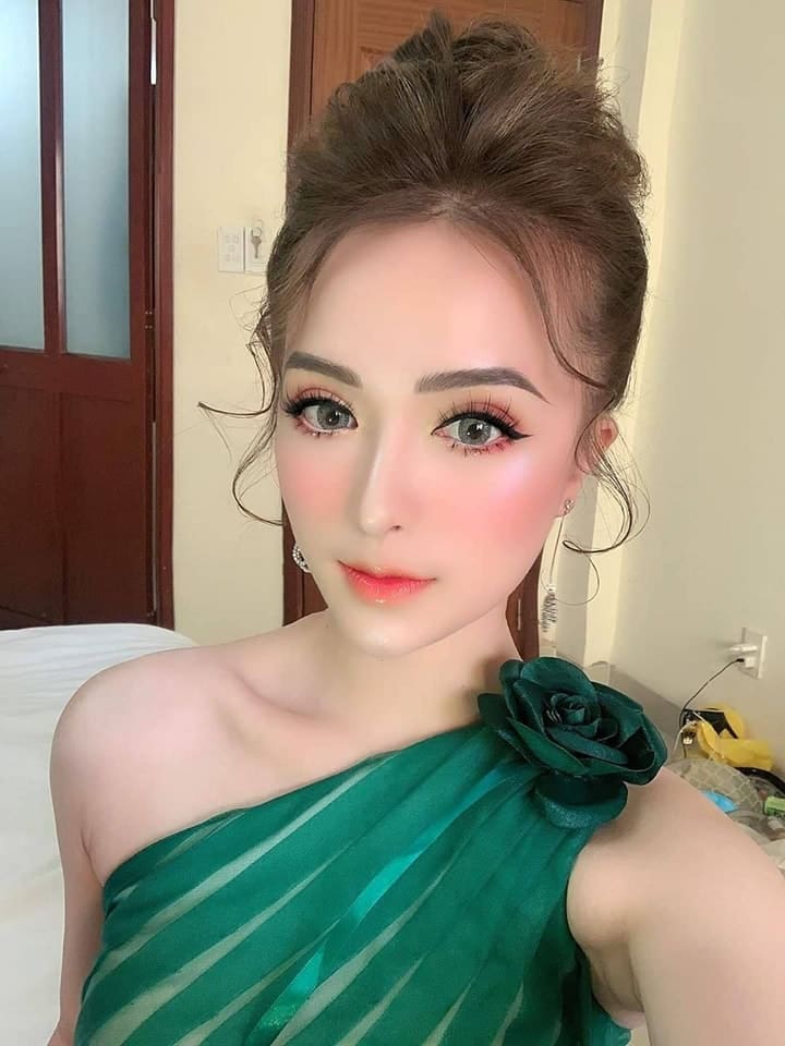 Miu Miu Makeup